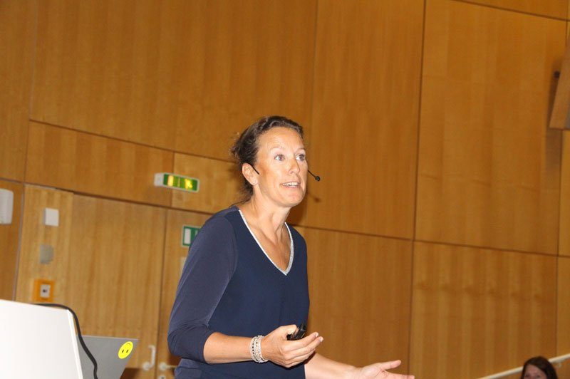 Antje Heimsoeth hält Vortrag „Unter Stress einen kühlen Kopf bewahren“ am Universitätsklinikum Regensburg